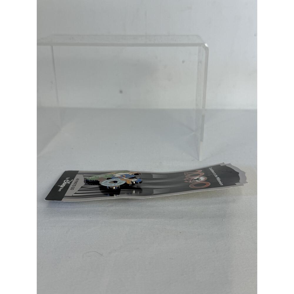 Disney Donald Duck Millennium Series 49 First Appearance Collectible Pin - Picture 3 of 3